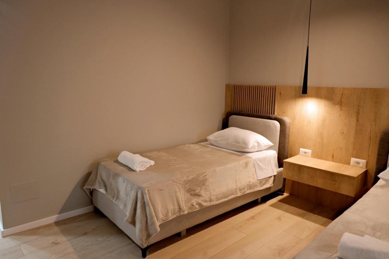 Sol Hotel Шкодер Екстер'єр фото