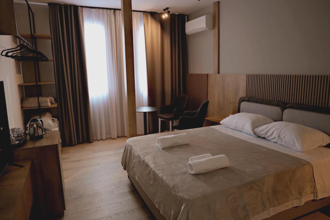 Sol Hotel Шкодер Екстер'єр фото