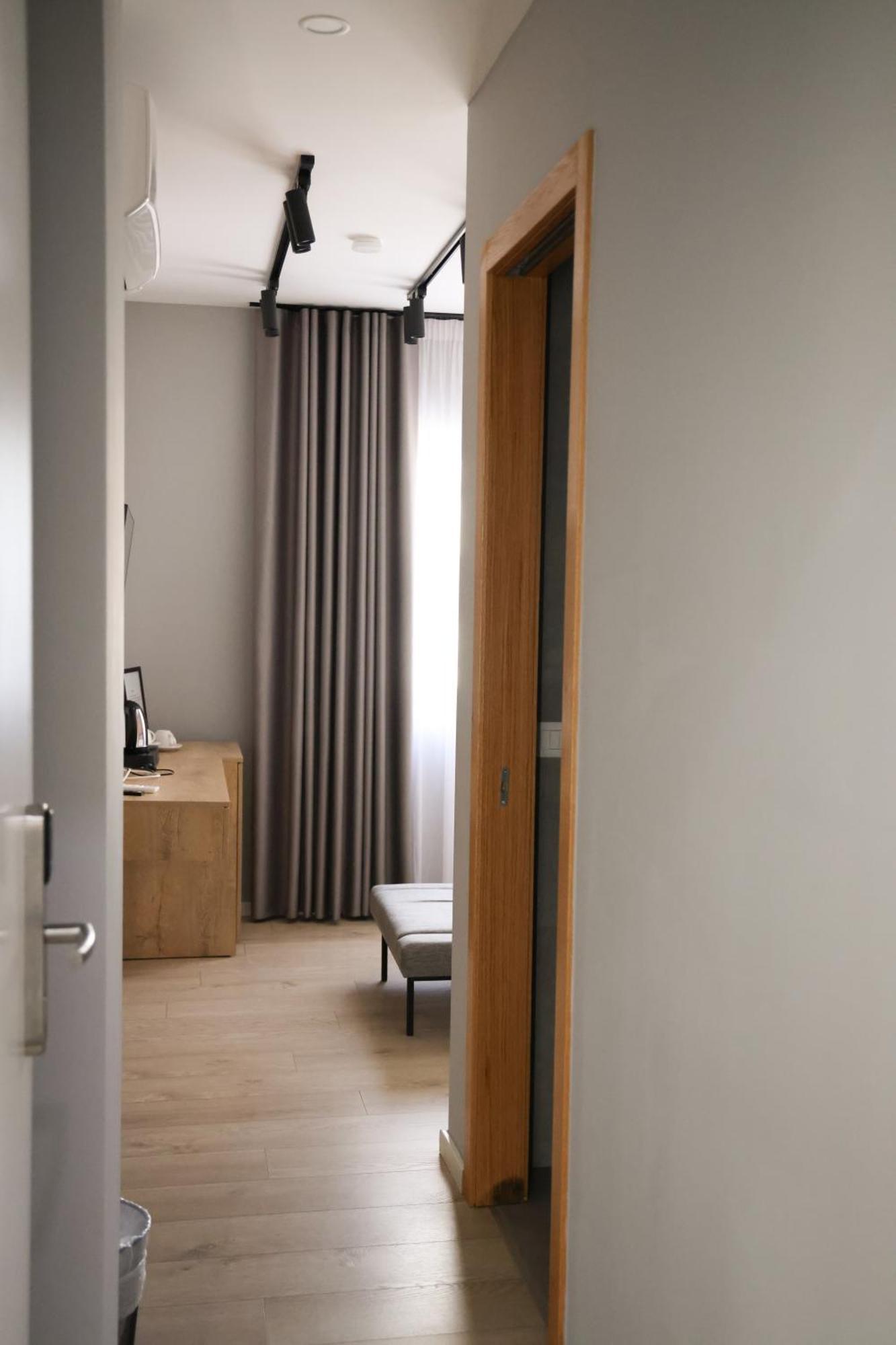 Sol Hotel Шкодер Екстер'єр фото
